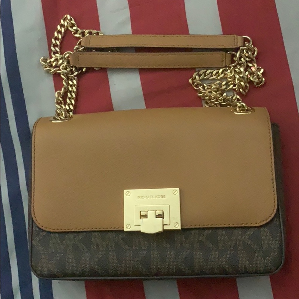 Michael Kors chain shoulder/crossbody